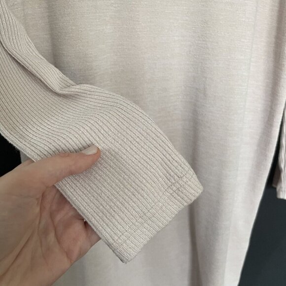 GAP soft pink long tunic style sweater top women's size small casual v-neck - Picture 4 of 8